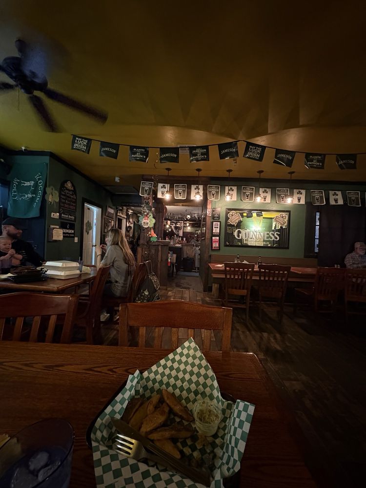 The Black Raven Logo