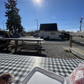 Ben's BBQ Shack - Back of Ben's at the picnic table - Barbeque Near Me - Westfield, Indiana