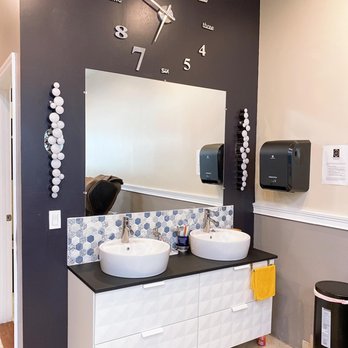 Gem Nails & Spa - Nail Salons Near Me - Dunedin, Florida