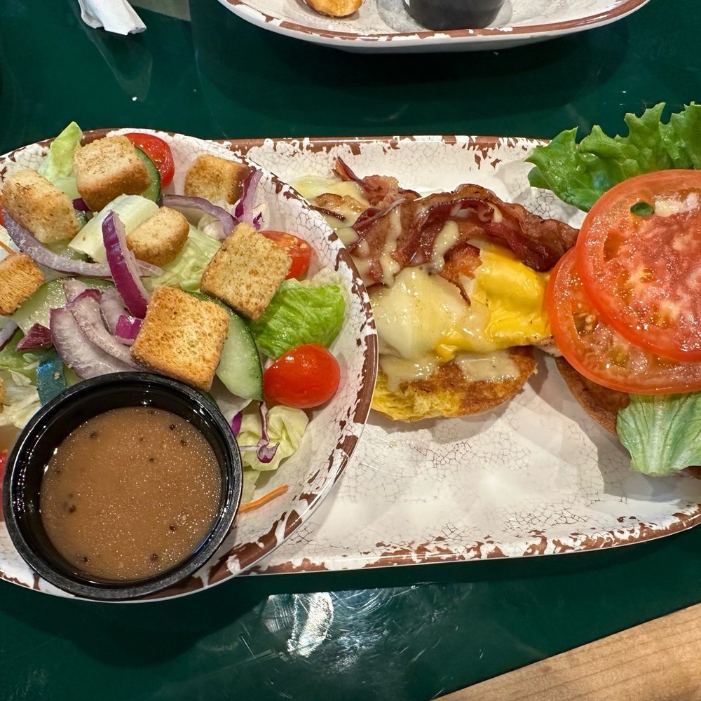 Gator’s Dockside - O Town West - Sandwiches Near Me - Orlando, Florida