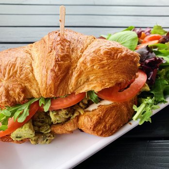 Amara Chocolate & Coffee - Chicken Pesto on a croissant - Coffee & Tea Near Me - Pasadena, California