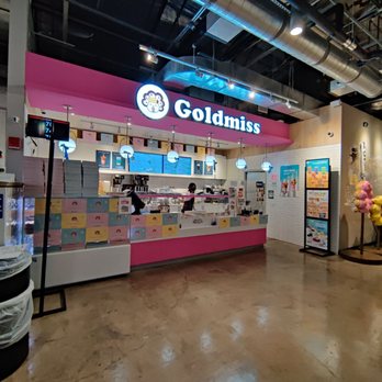 Market Eatery - Goldmiss - Food Court Near Me - Honolulu, Hawaii