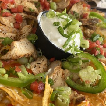 De Lazy Lizard - Blacken Chicken Nachos - American Near Me - Ocean City, Maryland