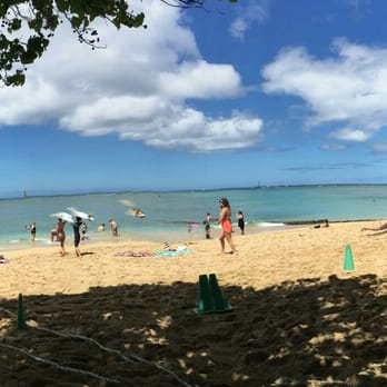 Halekulani Hotel - Beachside - Hotels Near Me - Honolulu, Hawaii