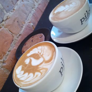 Pourquoi Pas Espresso Bar - Lattes with house milk - Coffee & Tea Near Me - Montreal, Quebec