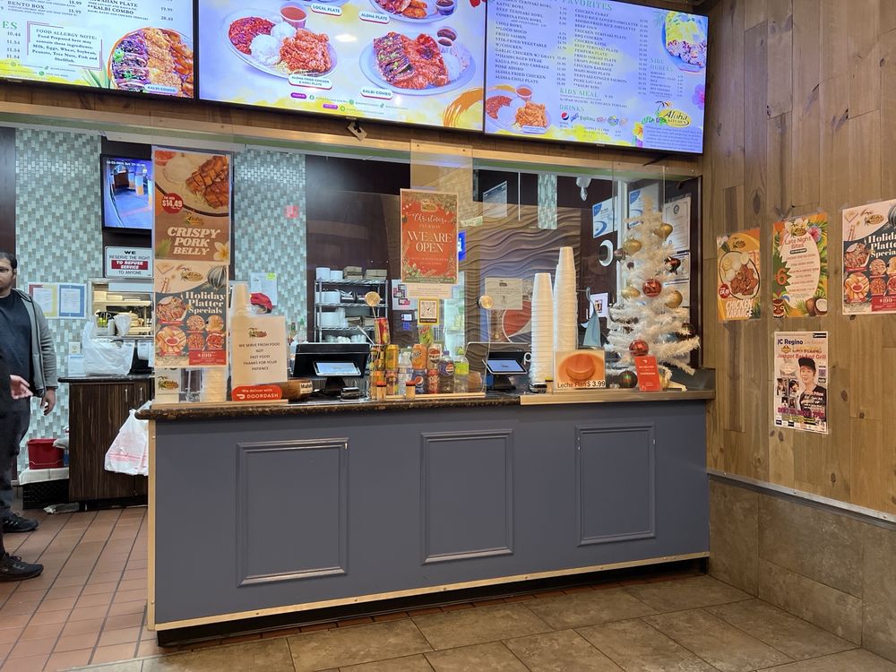 Aloha Kitchen & Bar - Photo 2