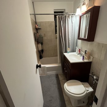 Block Renovation - Before picture of old bathroom - Kitchen & Bath Near Me - Brooklyn, New York