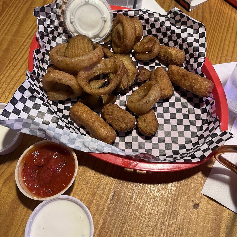Buffalo Bar & Grill - Combo Basket - American Near Me - Payson, Arizona Buffalo Bar & Grill - Combo Basket - American Near Me - Payson, Arizona