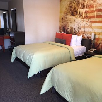 The Tangerine - Hotels Near Me - Burbank, California
