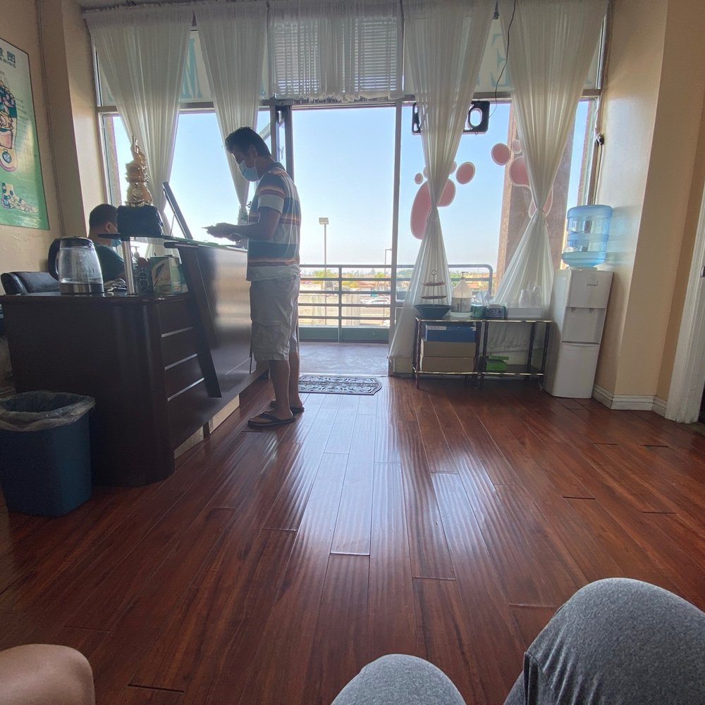 Blue Sky Foot Massage - Waiting area and receptionist - Massage Near Me - Westminster, California