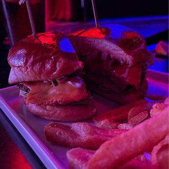 Irvine Improv - Improv Burger - Comedy Clubs Near Me - Irvine, California Irvine Improv - Improv Burger - Comedy Clubs Near Me - Irvine, California