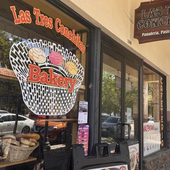 Las Tres Conchitas - Bakeries Near Me - Coachella, California