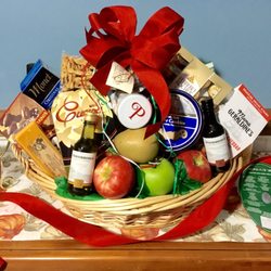 Albonetti's Fruit and Gift Baskets