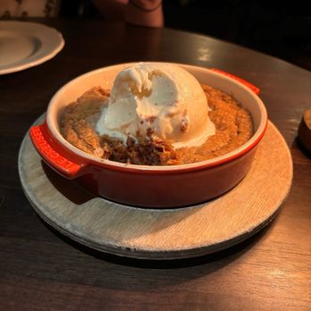 Gilt Bar - Skillet Cookie - New American Near Me - Chicago, Illinois