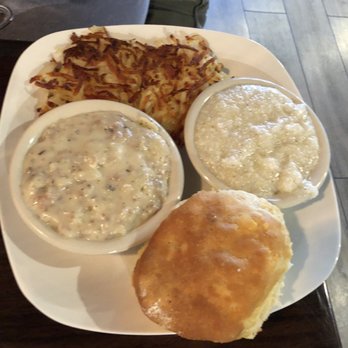 Tom’s Place Restaurant - Big Boy hash browns, grits, biscuit & sausage gravy - American Near Me - High Point, North Carolina Tom’s Place Restaurant - Big Boy hash browns, grits, biscuit & sausage gravy - American Near Me - High Point, North Carolina