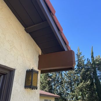 Marcus Bohler Painting - Wood trim after - Painters Near Me Marcus Bohler Painting - Wood trim after - Painters Near Me