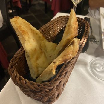 Hostaria Pantheon - Bread basket - Italian Near Me - Rome, RM Hostaria Pantheon - Bread basket - Italian Near Me - Rome, RM