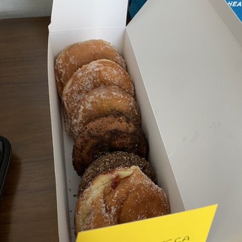 Lee's Donuts - Donuts Near Me - Vancouver, British Columbia