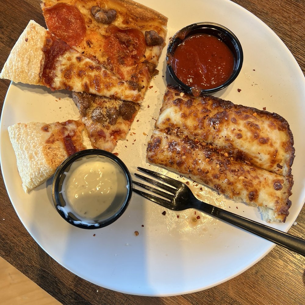 Pizza Hut - yuhhhhh buffet. - Pizza Near Me - Littlefield, Texas