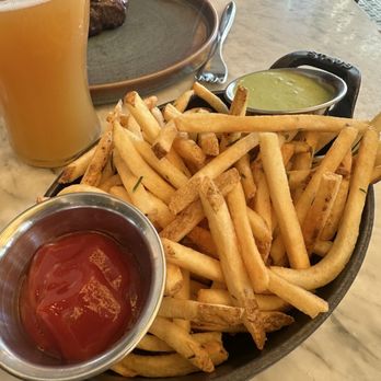 FIG Restaurant - Rosemary Fries - Bars Near Me - Santa Monica, California