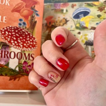 Polish Room Nail Bar - Mushroom nail art - Nail Salons Near Me - St. Louis, Missouri