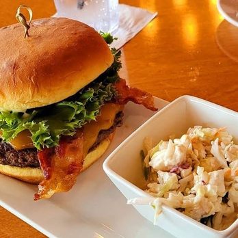 Buckhead Mountain Grill - Premium cut burger - American Near Me - Bellevue, Kentucky