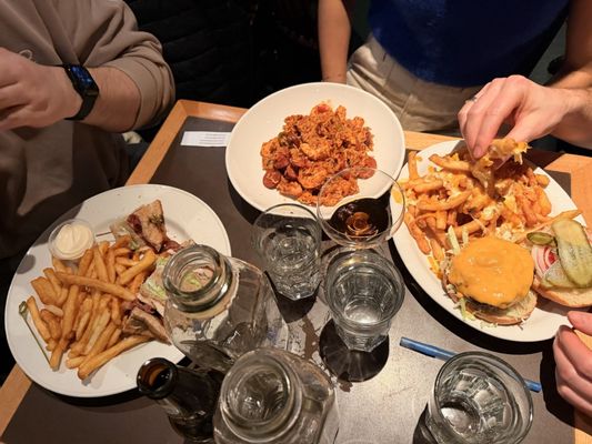 Hemingway's Restaurant and Bar by null