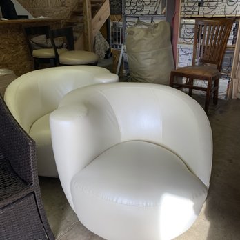 Leucadia Upholstery - Furniture Reupholstery Near Me - Encinitas, California