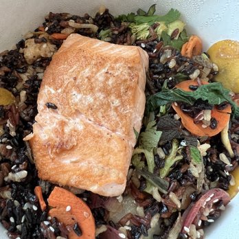 Flower Child - Wild rice salmon plate - Salad Near Me - Charlotte, North Carolina Flower Child - Wild rice salmon plate - Salad Near Me - Charlotte, North Carolina