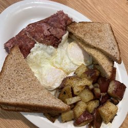 Eggs Up Grill - Founder Hash and eggs