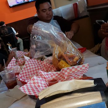 Stinkin Crawfish - Cajun/Creole Near Me - Downey, California
