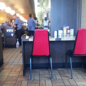 Waffle House - Waffel house employes get n down - Breakfast & Brunch Near Me - Sidney, Ohio