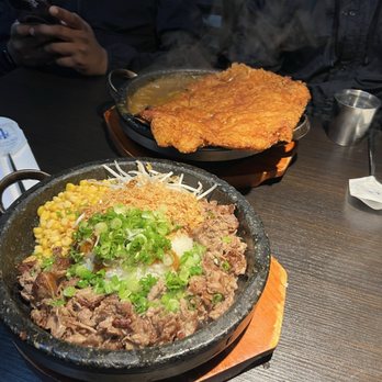 Dawa Kitchen - BEEF BELLY 우삼겹돌솥 CURRY CHICKEN KATSU 카레치킨까스 - Korean Near Me - Garden grove, California Dawa Kitchen - BEEF BELLY 우삼겹돌솥 CURRY CHICKEN KATSU 카레치킨까스 - Korean Near Me - Garden grove, California