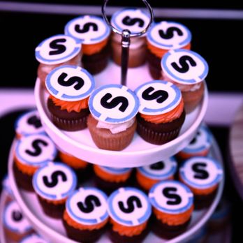Ray Cakes - Corporate logo cupcakes - Custom Cakes Near Me Ray Cakes - Corporate logo cupcakes - Custom Cakes Near Me