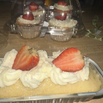 Sammys Make & Bake - 3 leches mini - Desserts Near Me Sammys Make & Bake - 3 leches mini - Desserts Near Me