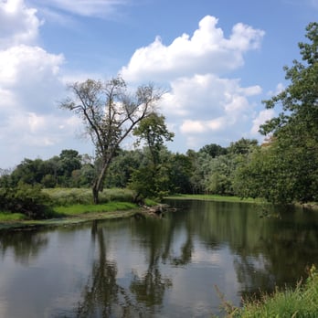 River Trail Nature Center - River. - Parks Near Me - Northbrook, Illinois
