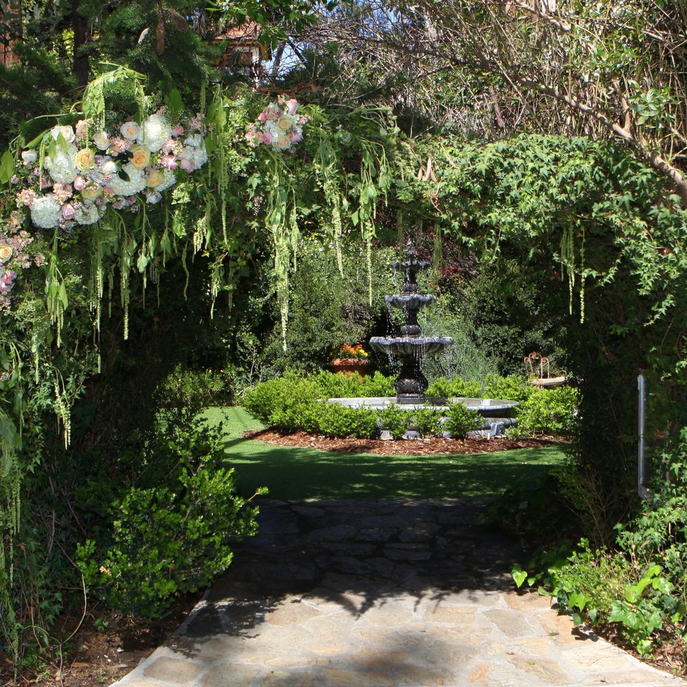 Barliz Flowers - Florists Near Me - Chula Vista, California