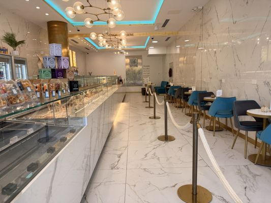 Le French Patisserie by null