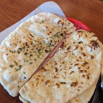 Famous Tandoori - Garlic Naan and Roti - Pakistani Near Me - Frisco, Texas