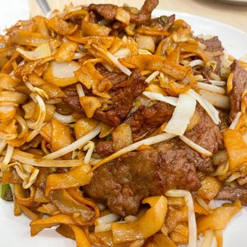 Fancy Kitchen - Stir-fried noodles with beef - Chinese Near Me - Mississauga, Ontario Fancy Kitchen - Stir-fried noodles with beef - Chinese Near Me - Mississauga, Ontario