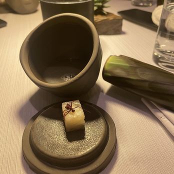 D.O.M. - Ant on pineapple with juice - Brazilian Near Me - São Paulo, SP