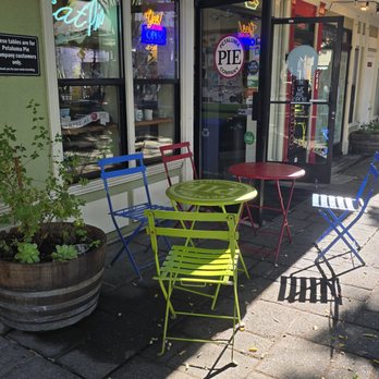 Petaluma Pie Company - Outside front - Bakeries Near Me - Petaluma, California Petaluma Pie Company - Outside front - Bakeries Near Me - Petaluma, California