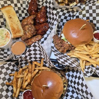 Downtowner - Downtowner Sandwiches & Burgers - Burgers Near Me - Las Vegas, Nevada Downtowner - Downtowner Sandwiches & Burgers - Burgers Near Me - Las Vegas, Nevada