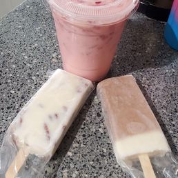 Soooo Delicious. Flavors are on point. We got the Nuez and Chicolate de Abuelita.this place is clean, prices are good. Come check it out.