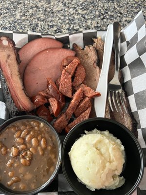 Elmer's BBQ by null