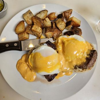 La Gastronomia - Eggs Benedict - Breakfast & Brunch Near Me - Fairfax, California La Gastronomia - Eggs Benedict - Breakfast & Brunch Near Me - Fairfax, California
