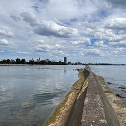Bird Island Pier