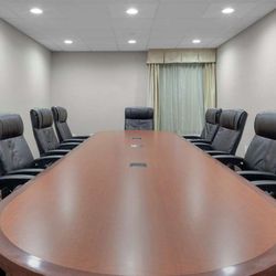 Hampton Inn Woodbridge - Meeting Room