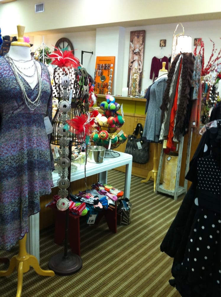 INTERIORS A LA CARTE Updated June 2024 803 Grand Ave, Glenwood