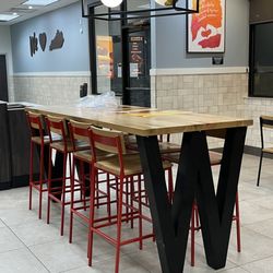 Wendy's - Cool table